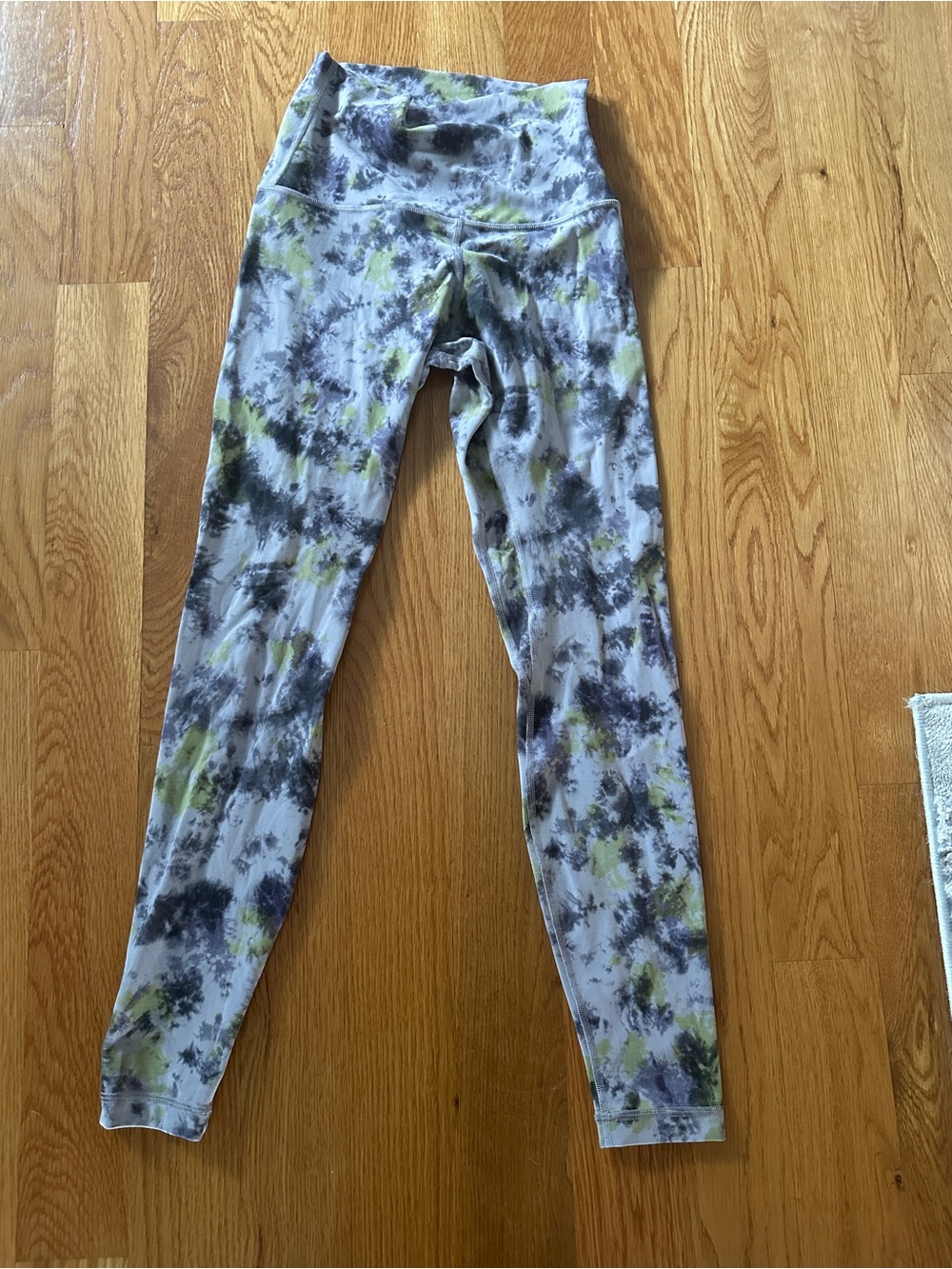Align Lululemon athletica Tie-Dye Performance Leggings in Gray and Green 28”